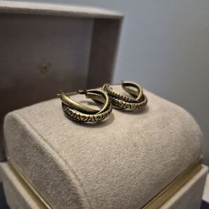 Elegant Gold Tone Hoop Earrings